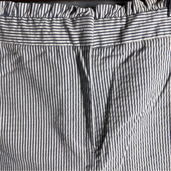 J.crew ruffle Seersucker shorts in size 4 - Picture 4 of 8